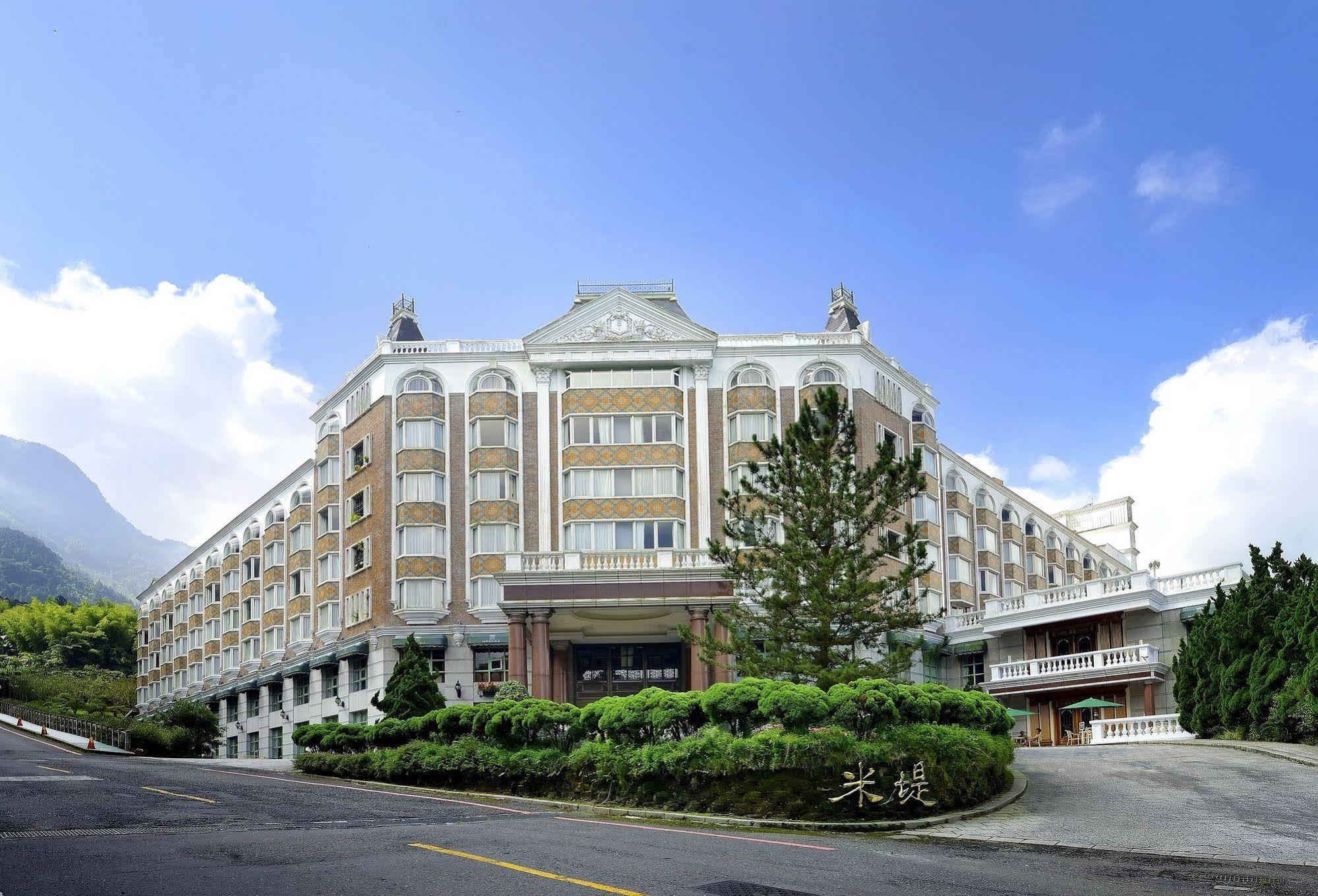 Le Midi Hotel Chitou Лугу Экстерьер фото