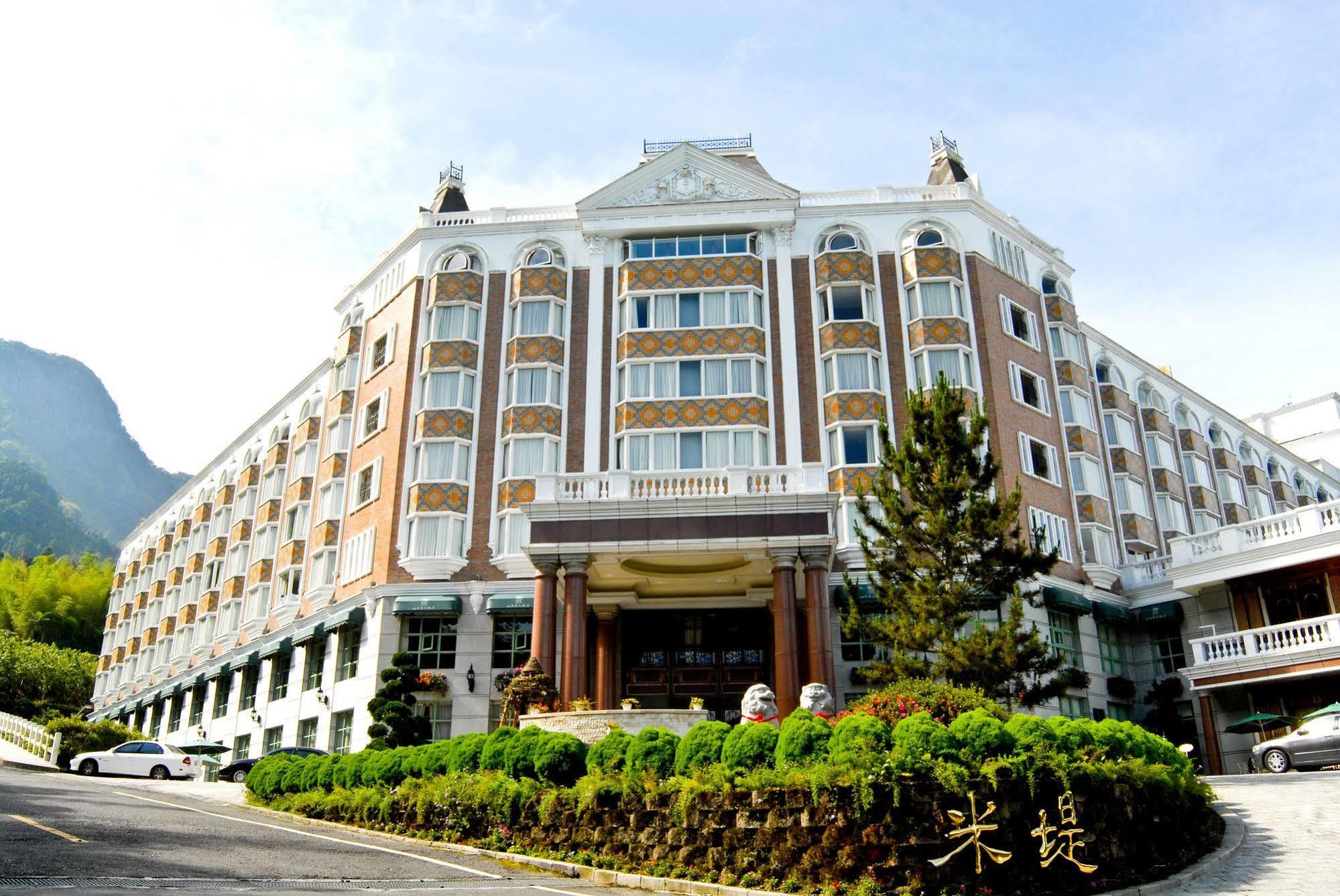 Le Midi Hotel Chitou Лугу Экстерьер фото