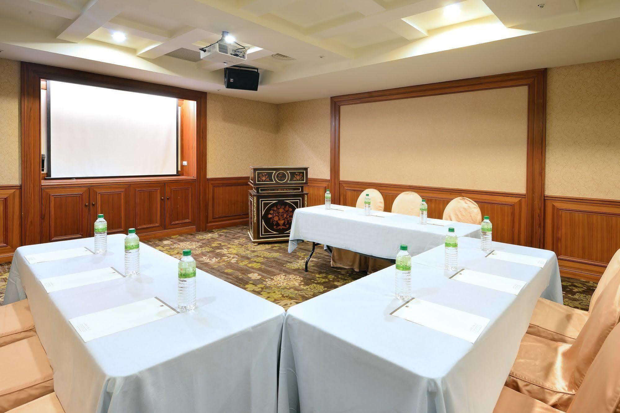 Le Midi Hotel Chitou Лугу Экстерьер фото